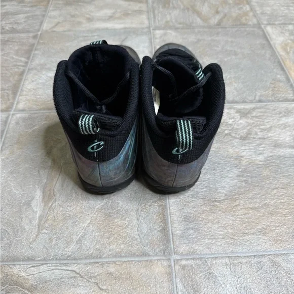Nike Air Foamposite One Abalone GS Shoe Size 6Y Green AO8037-009 Preowned - Picture 3 of 8